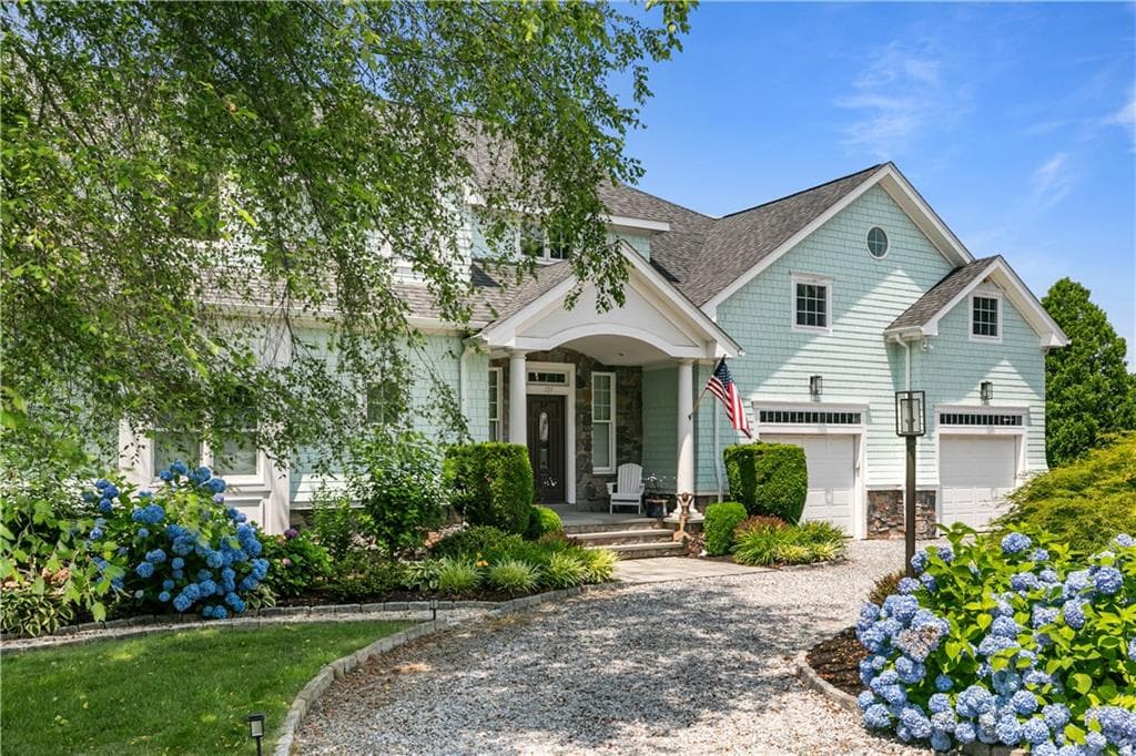 121 Seaside Drive - Photo 3
