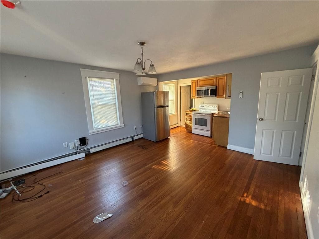 319 admiral Street - Photo 2