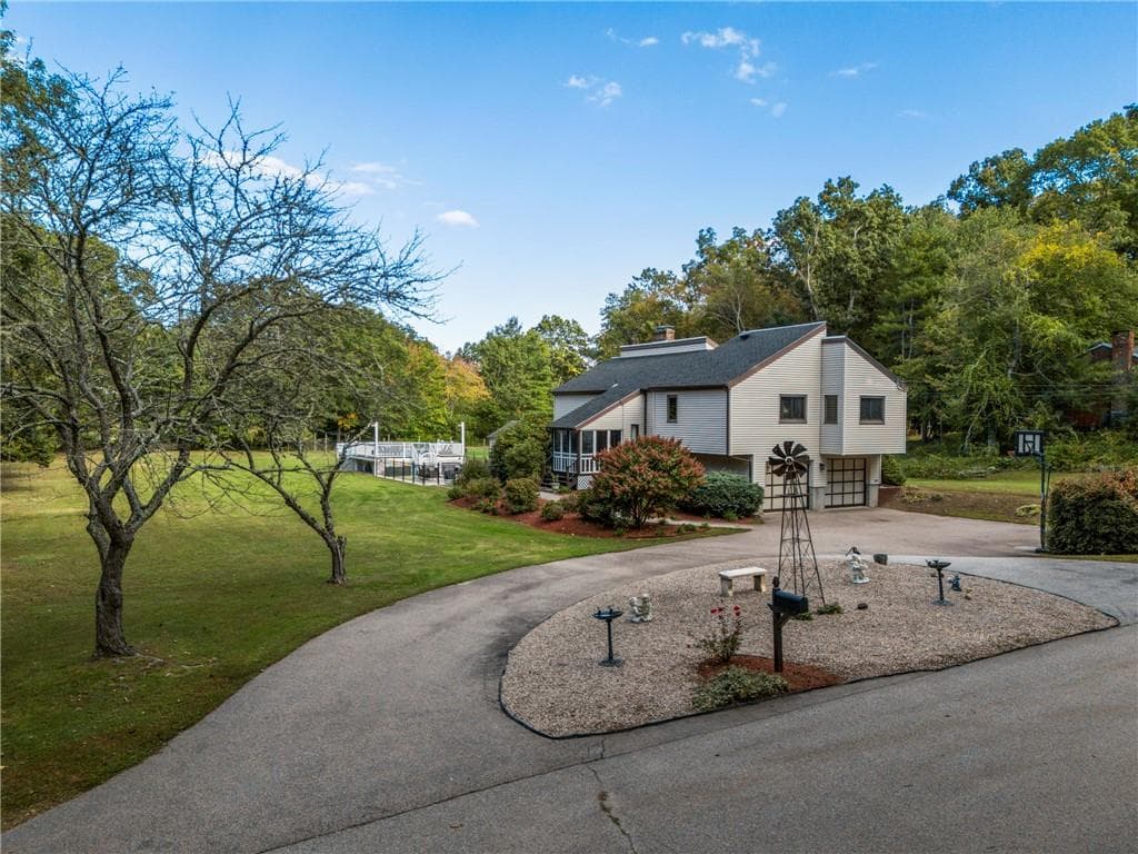 37 Forrestal Drive - Photo 2