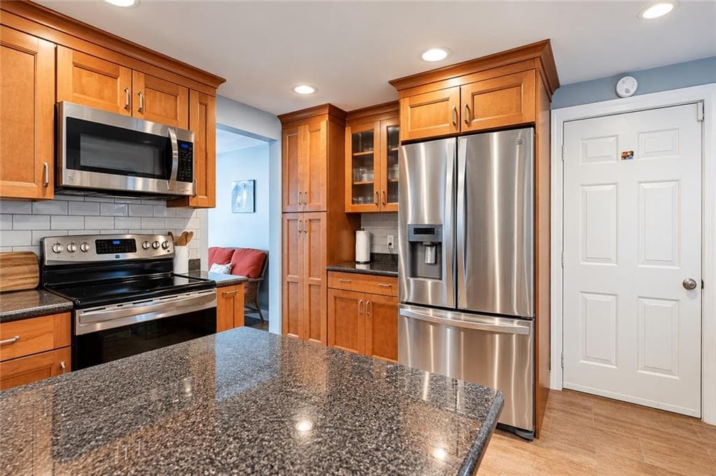 93 Oakland Avenue - Photo 2