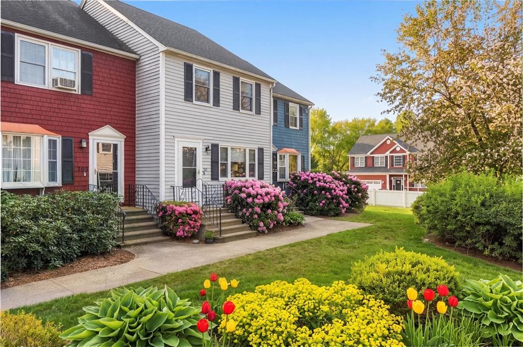 1175 Diamond Hill Road #302 - Photo 3