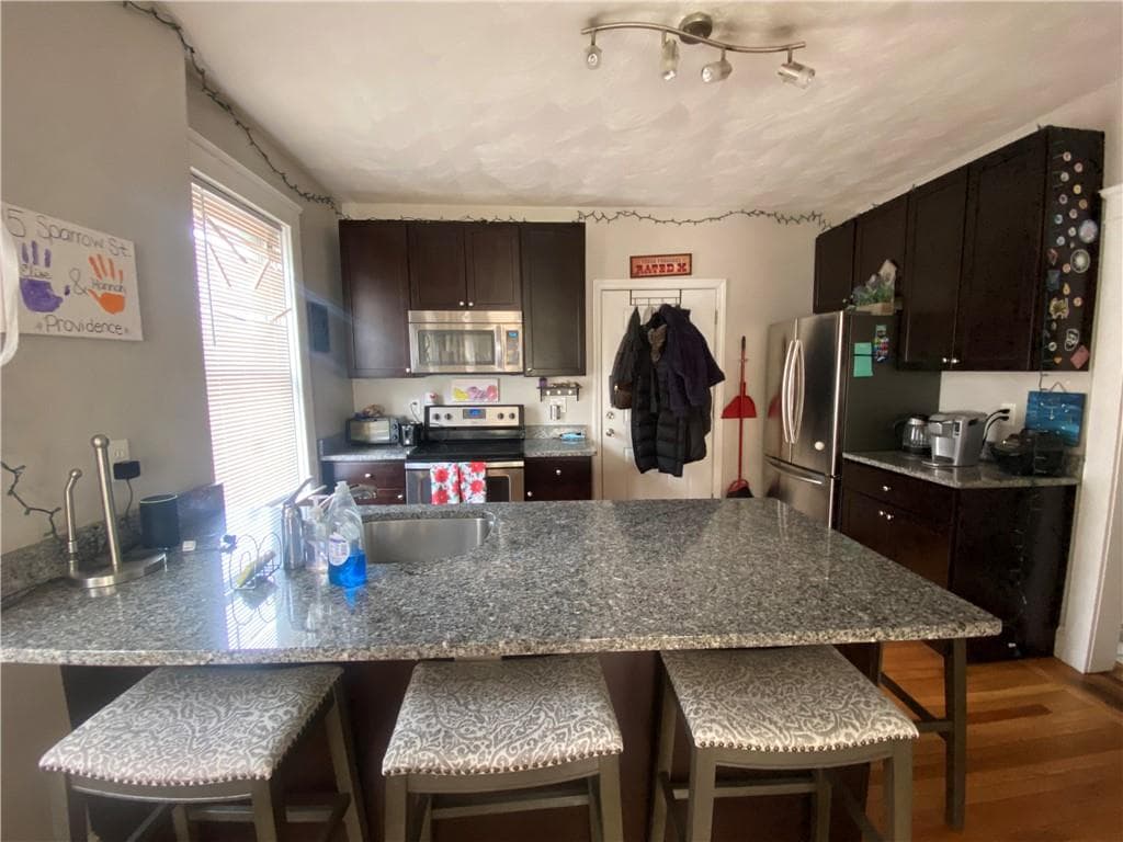 15 Sparrow Street - Photo 2