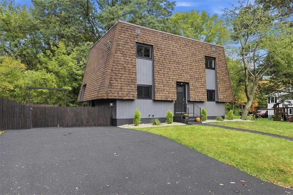 109 Olive Street - Photo 2