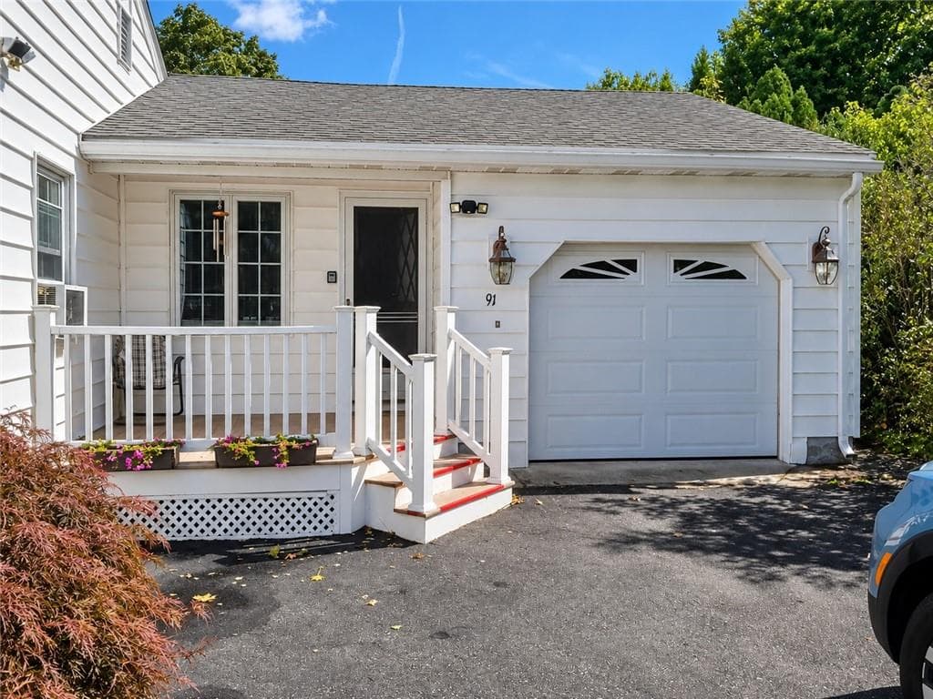 91 Flora Avenue - Photo 3