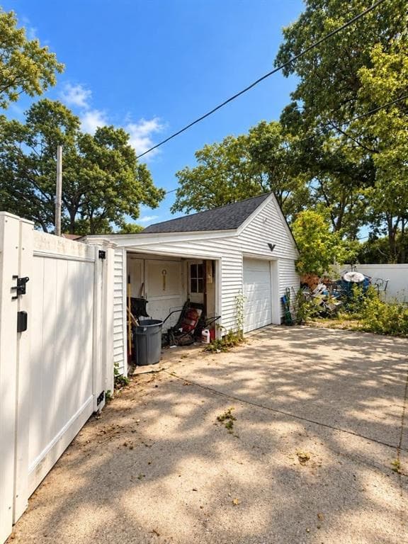 96 Birch Street - Photo 2