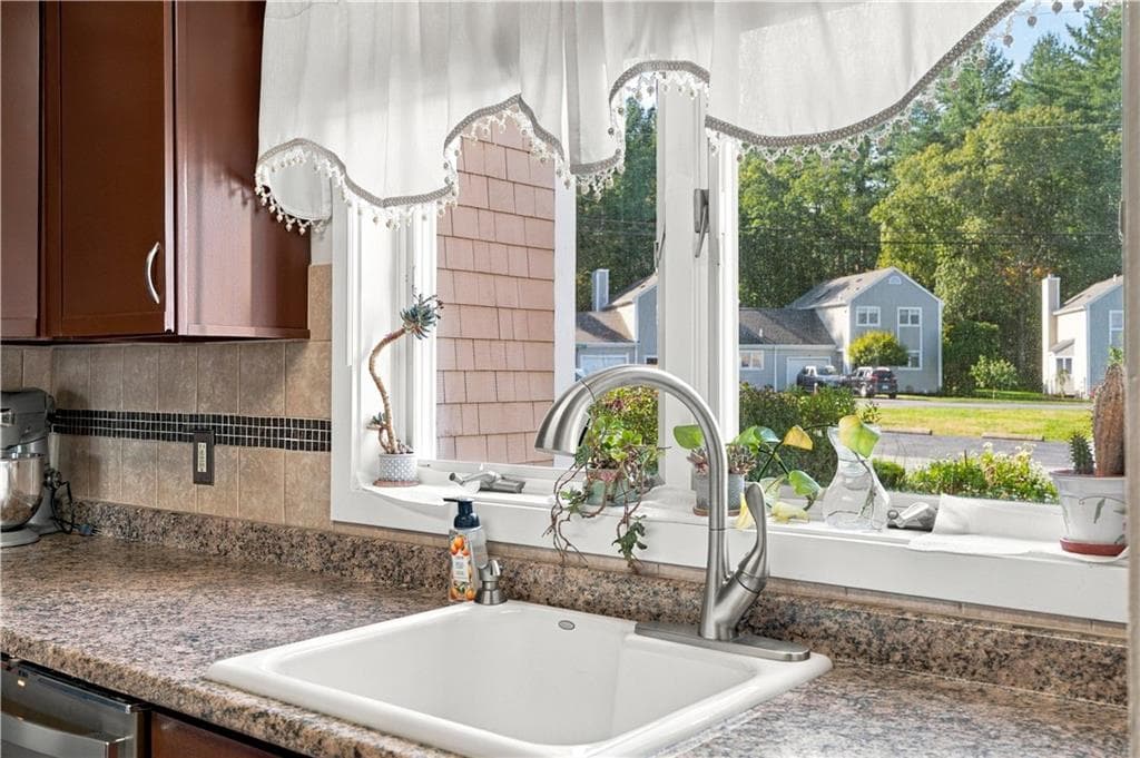 4 Palmer Circle #15 - Photo 4