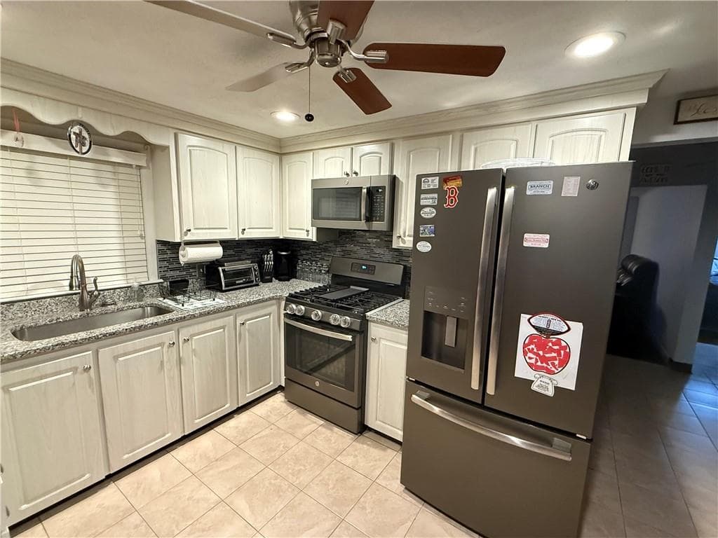 16 Madison Avenue - Photo 2