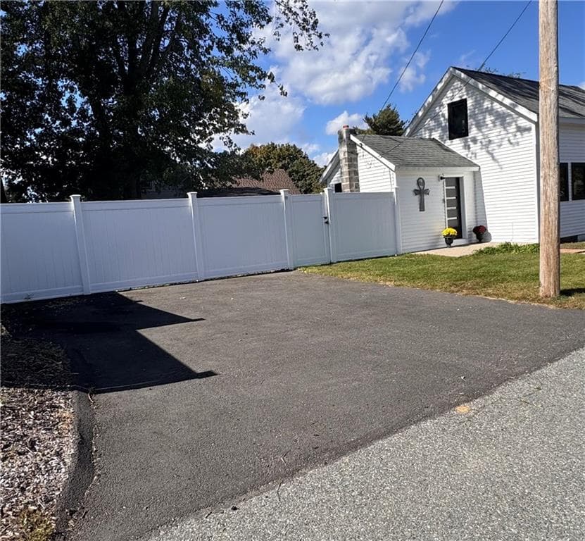 82 Middle Street - Photo 5
