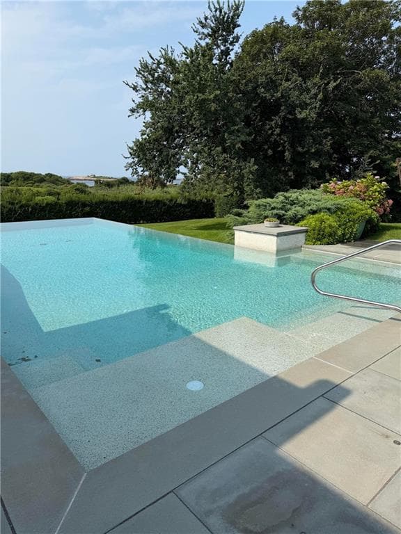 111 Ocean Avenue - Photo 2