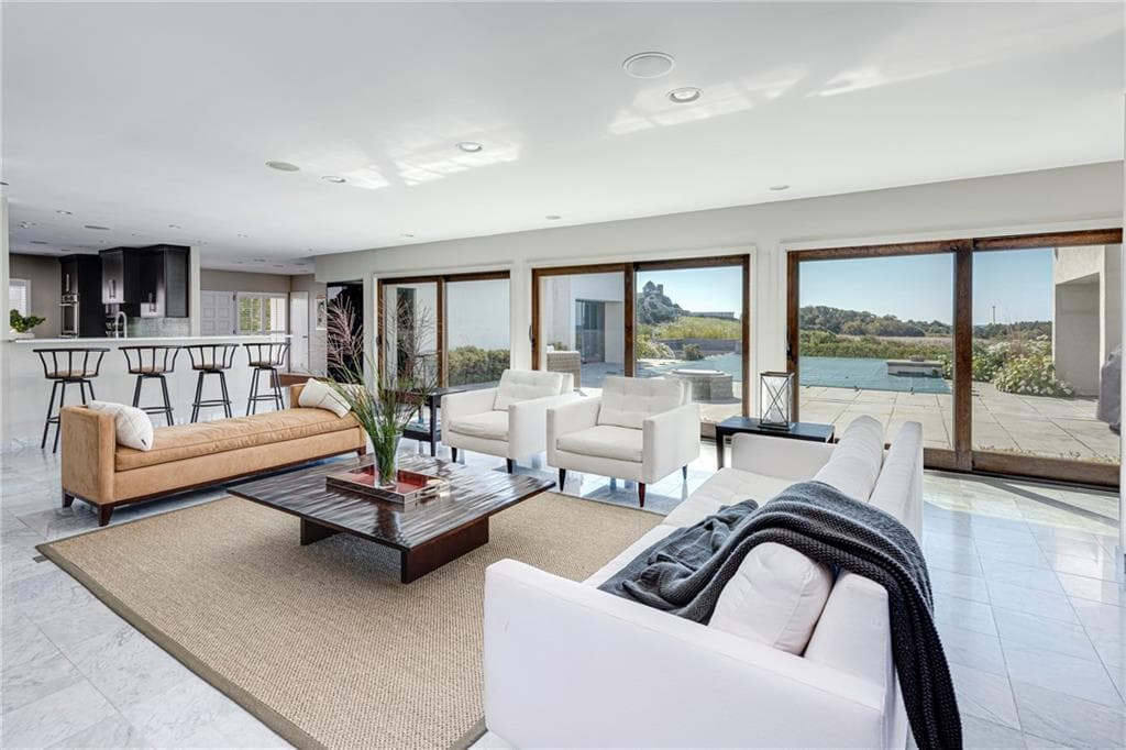 111 Ocean Avenue - Photo 4