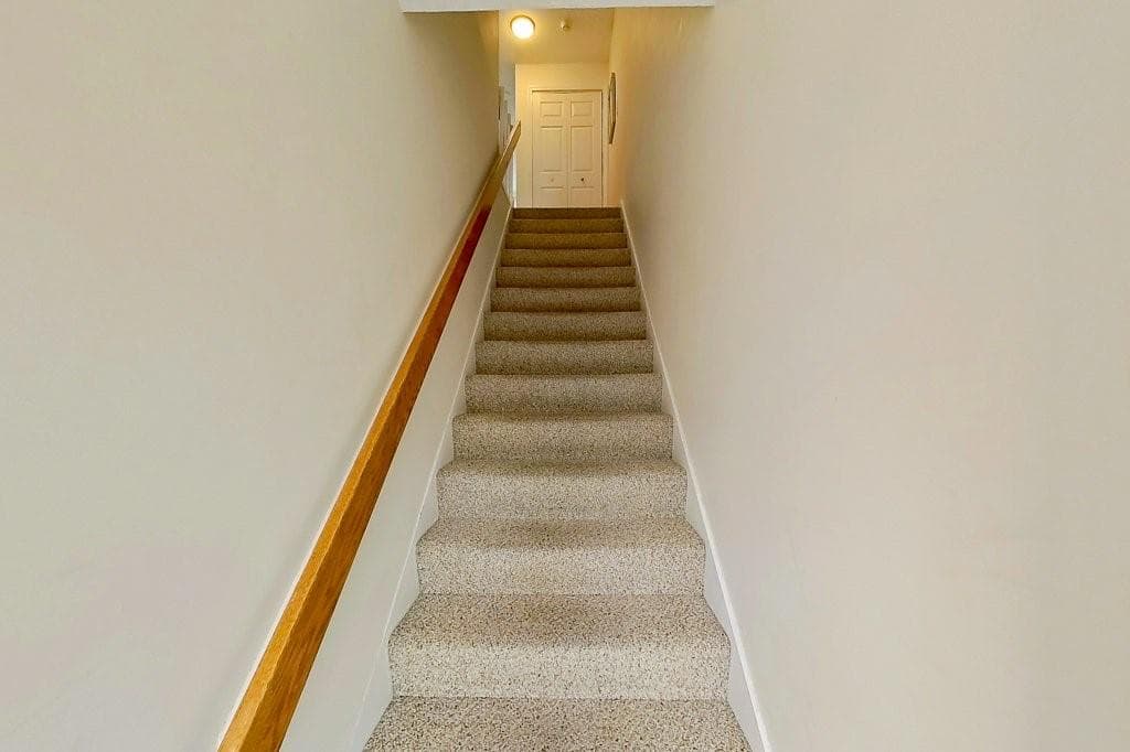 214 Goddard Row - Photo 2