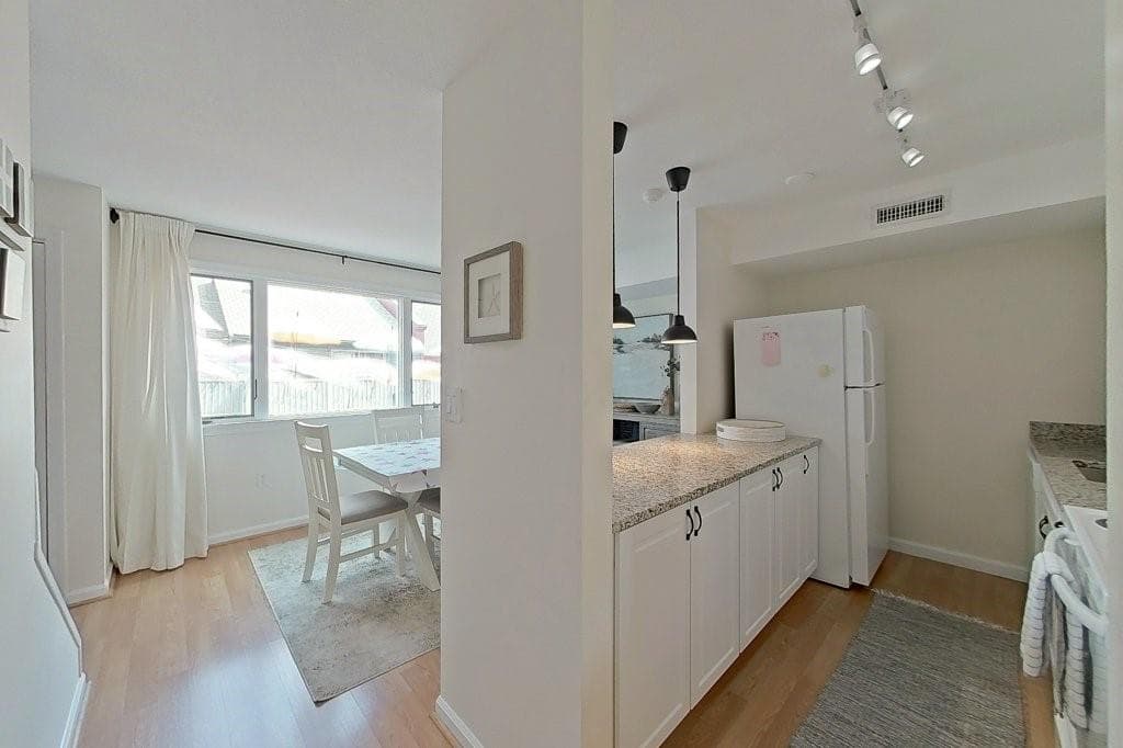 214 Goddard Row - Photo 4