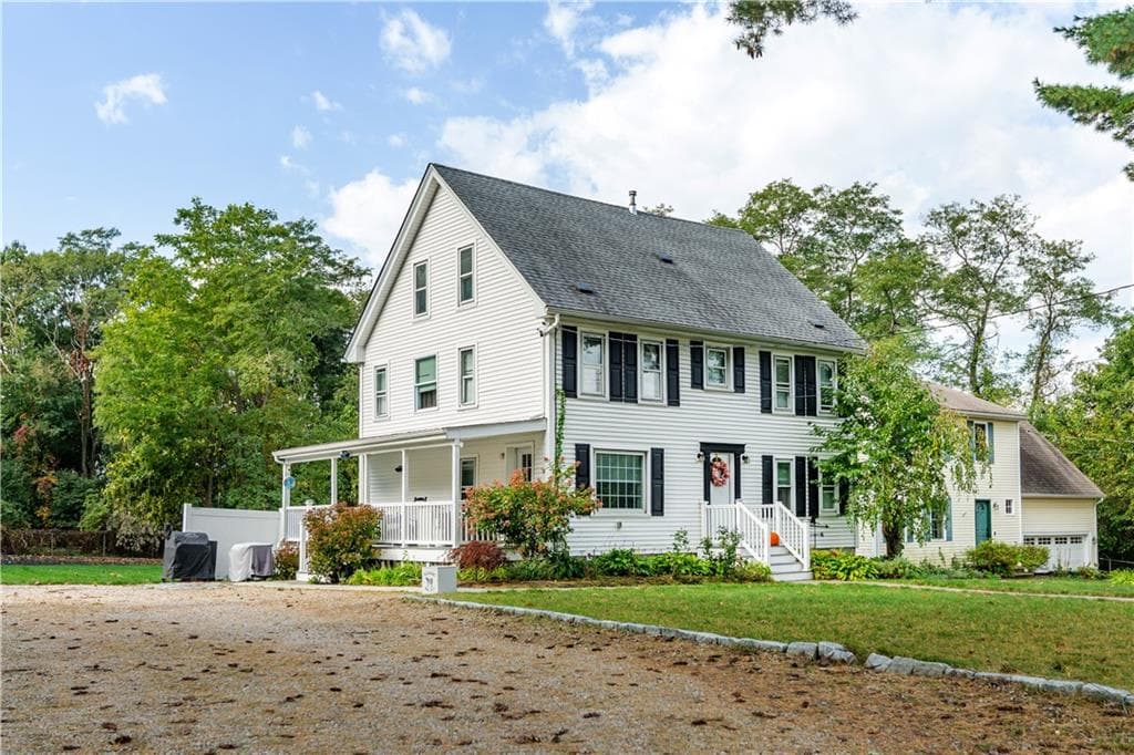 925 Cedar Swamp Road - Photo 2