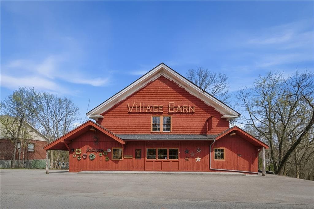 953 Victory Highway - Photo 2