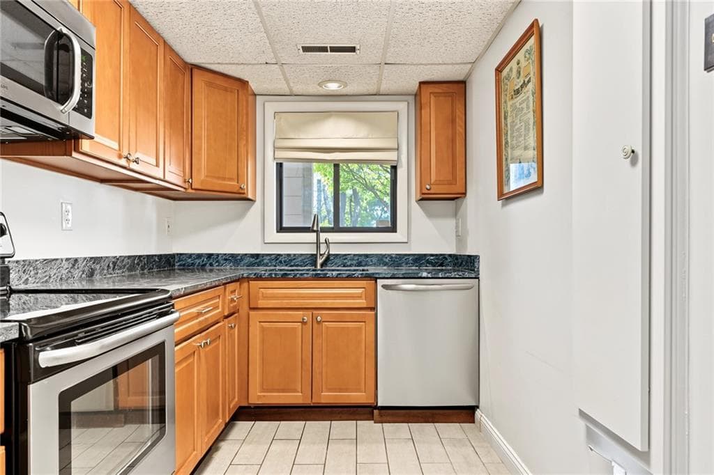 650 East Greenwich Avenue #2-111 - Photo 3