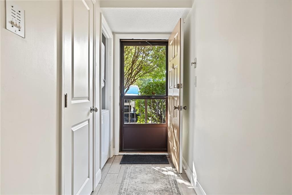 650 East Greenwich Avenue #2-111