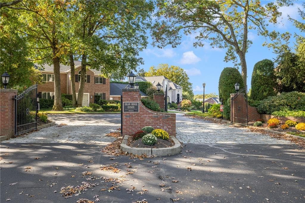 203 Dean Ridge Court - Photo 2