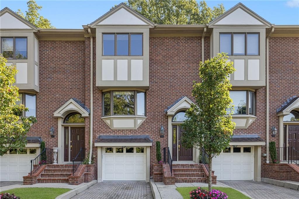 203 Dean Ridge Court