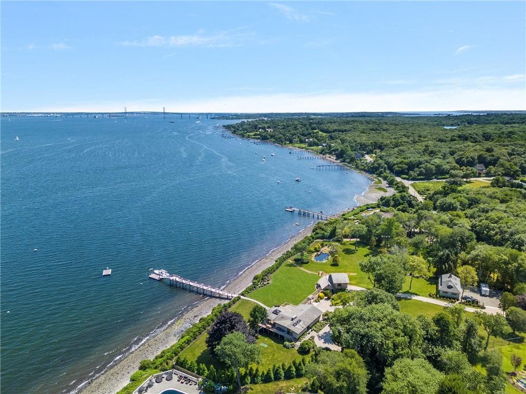 556 Shore Road - Photo 2