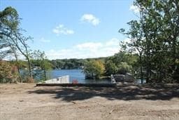 133 Lakeshore Drive - Photo 3