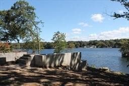 133 Lakeshore Drive - Photo 4