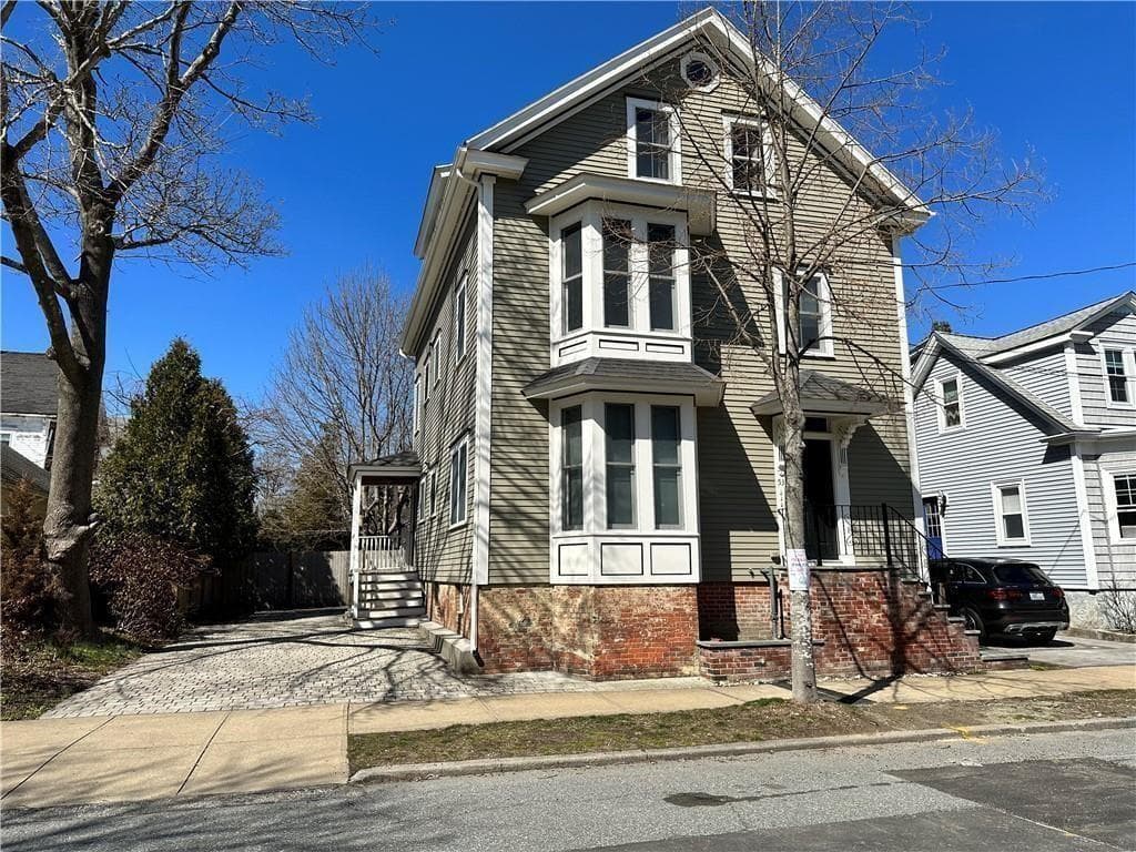 53 Burton Street #2