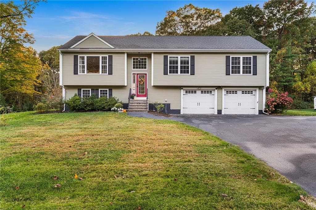 423 Providence Pike - Photo 1