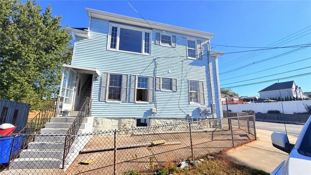 1711 Bay Street #1 - Photo 2
