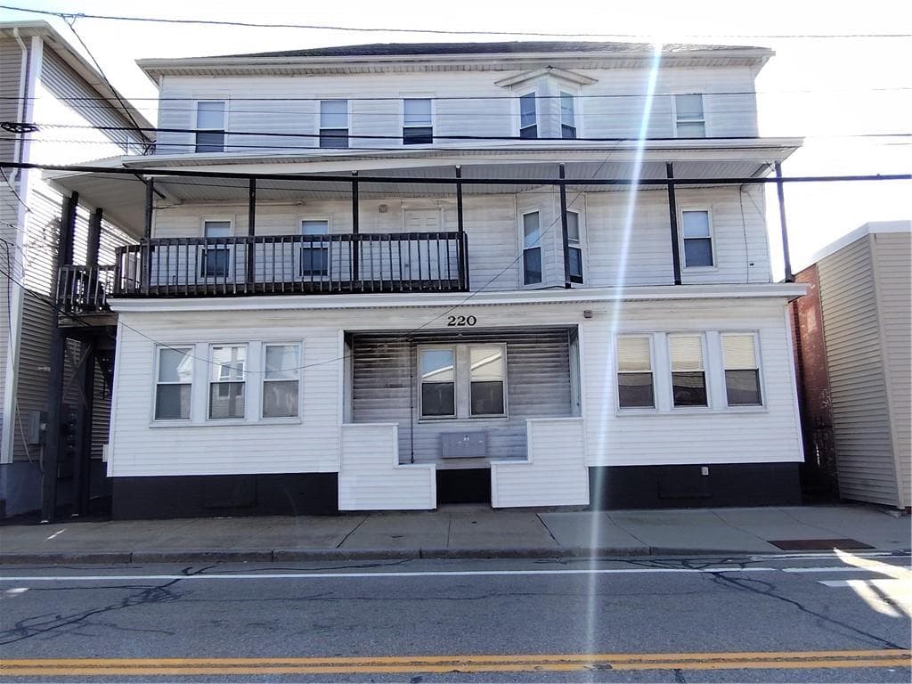 220 Washington Street - Photo 1