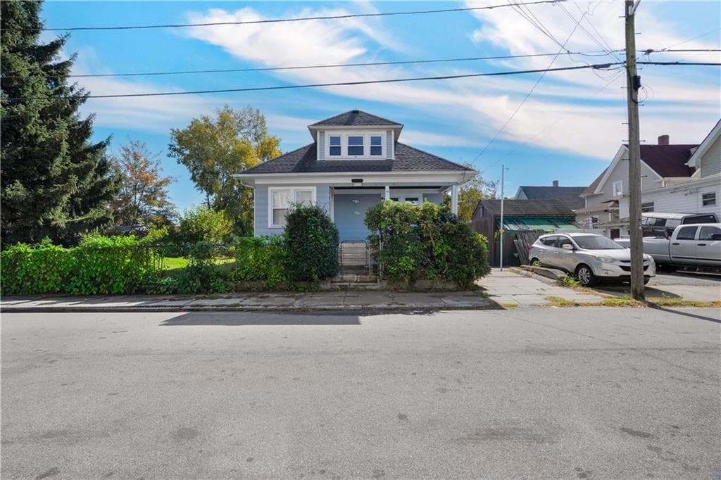40 Elmdale Avenue