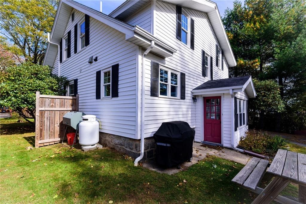 102 Austin Street - Photo 3
