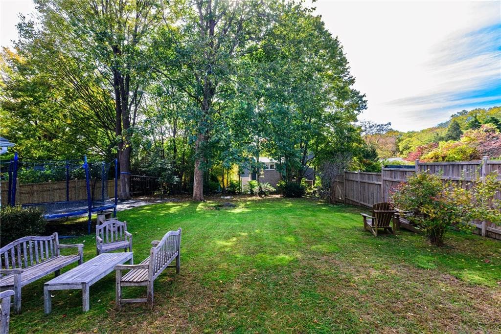 102 Austin Street - Photo 5