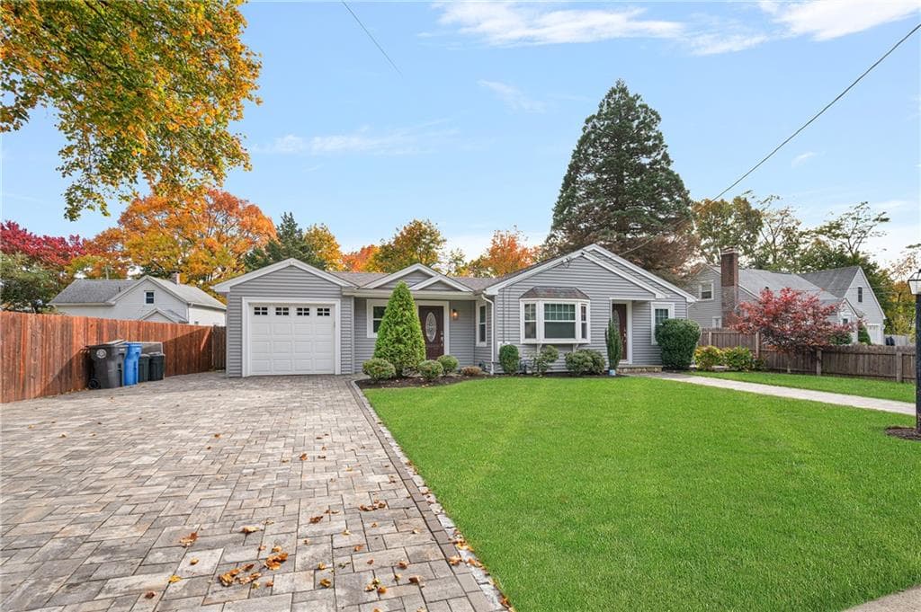 22 Celestia Avenue - Photo 2