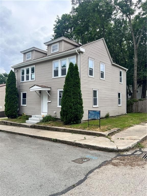 22 Agnes Street