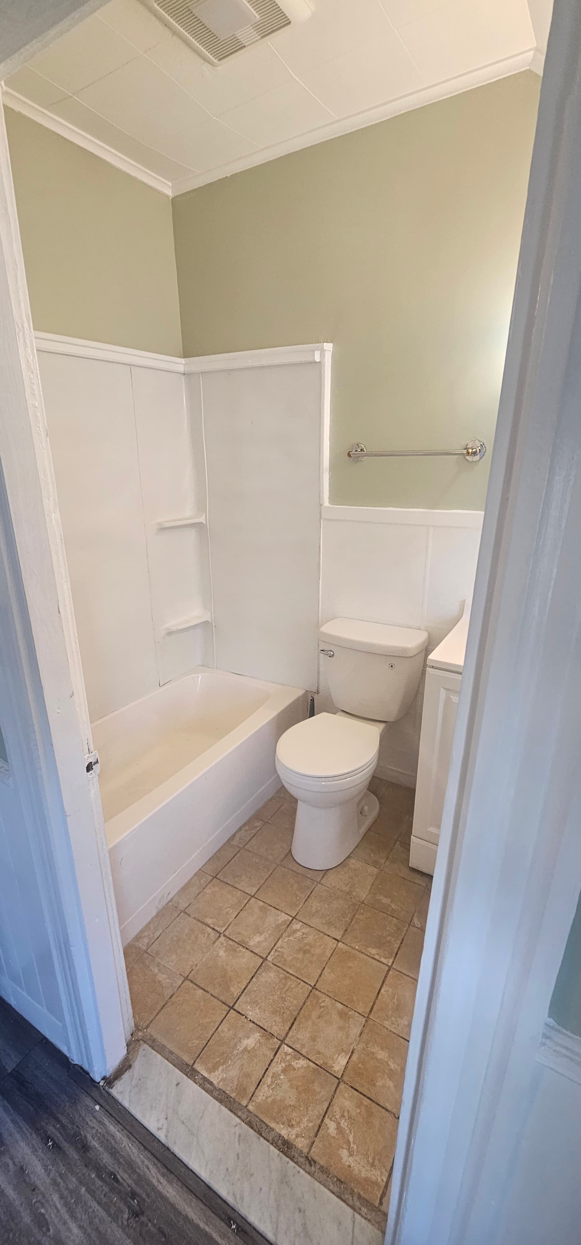 844 Lonsdale Ave #3 - Photo 3