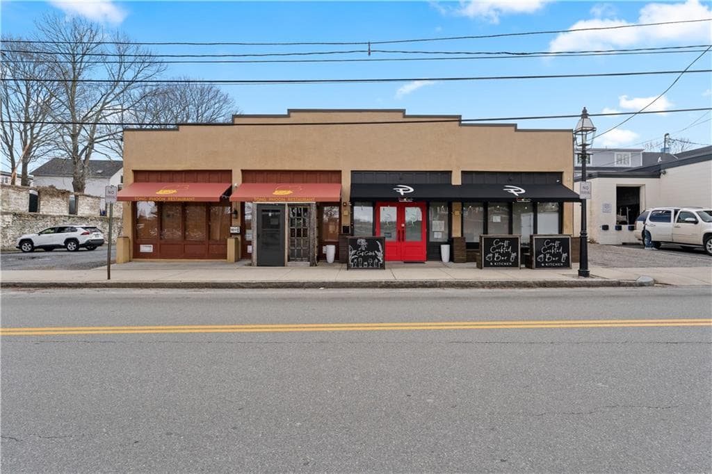 382 Thames Street - Photo 1