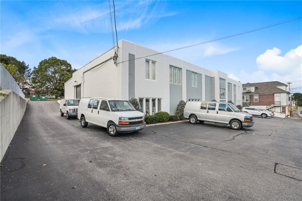 1305 Mineral Spring Avenue - Photo 3