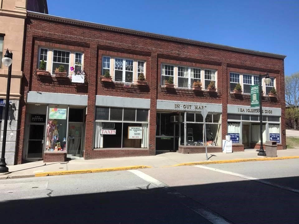 2 Monument Square - Photo 1