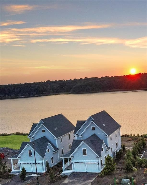 132 East Point Drive - Photo 1