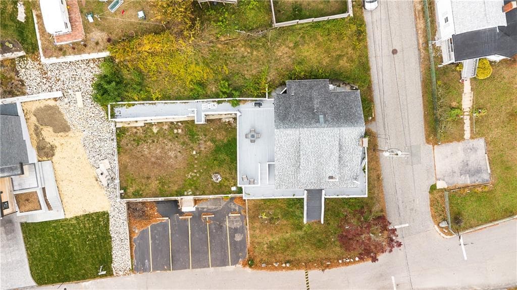 129 Shore Road - Photo 2