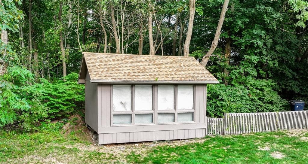 22 GROVE AVENUE Avenue - Photo 5