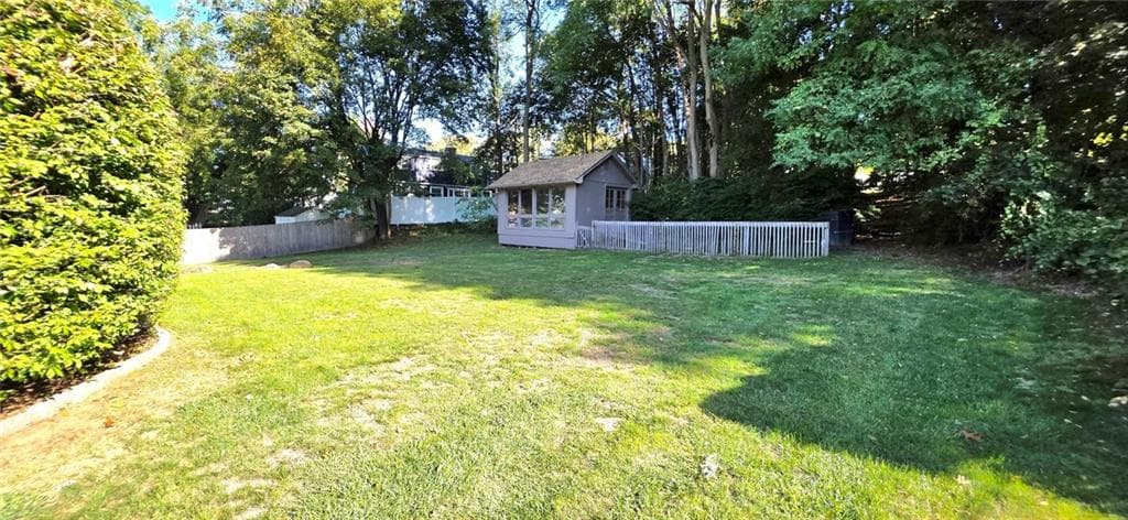 22 GROVE AVENUE Avenue - Photo 4