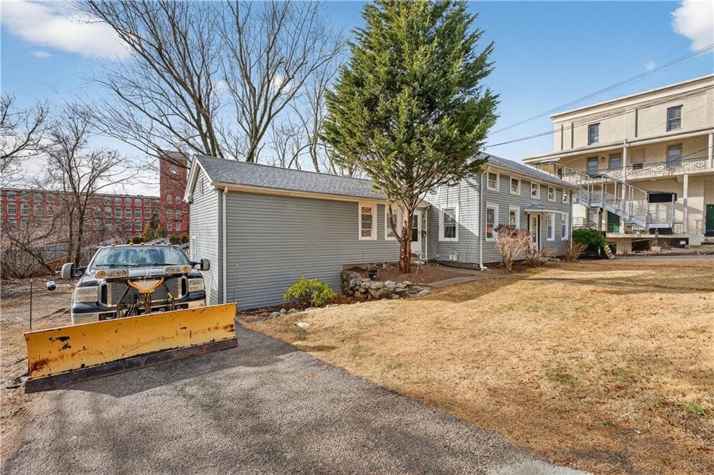 154 waterman Avenue - Photo 5