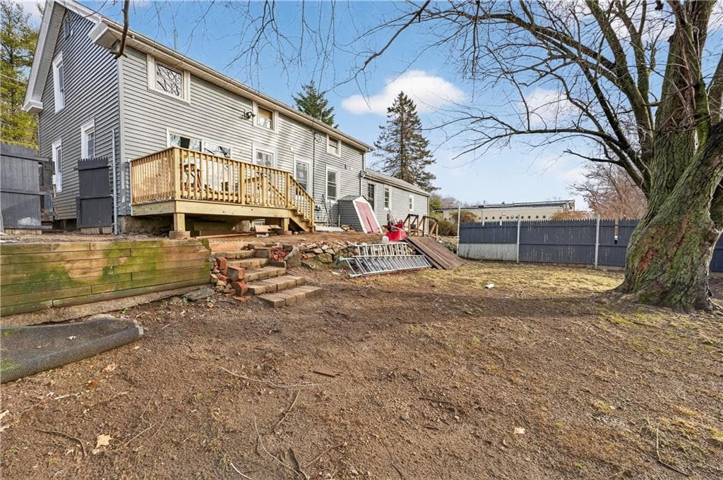 154 waterman Avenue - Photo 4