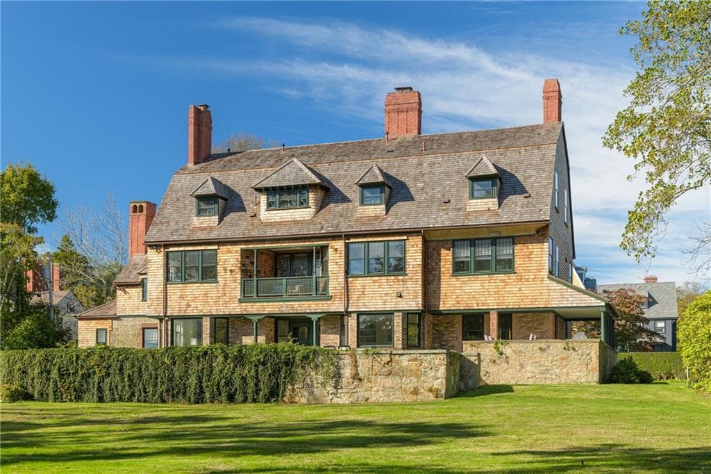 7 Red Cross Avenue - Photo 3