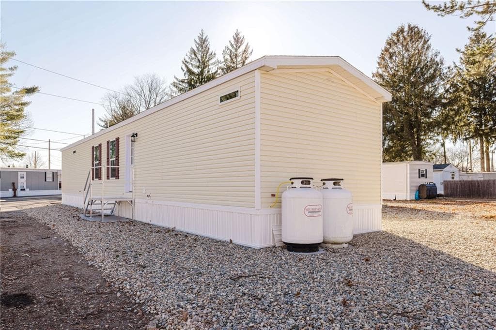 1346 Newport Avenue - Photo 4