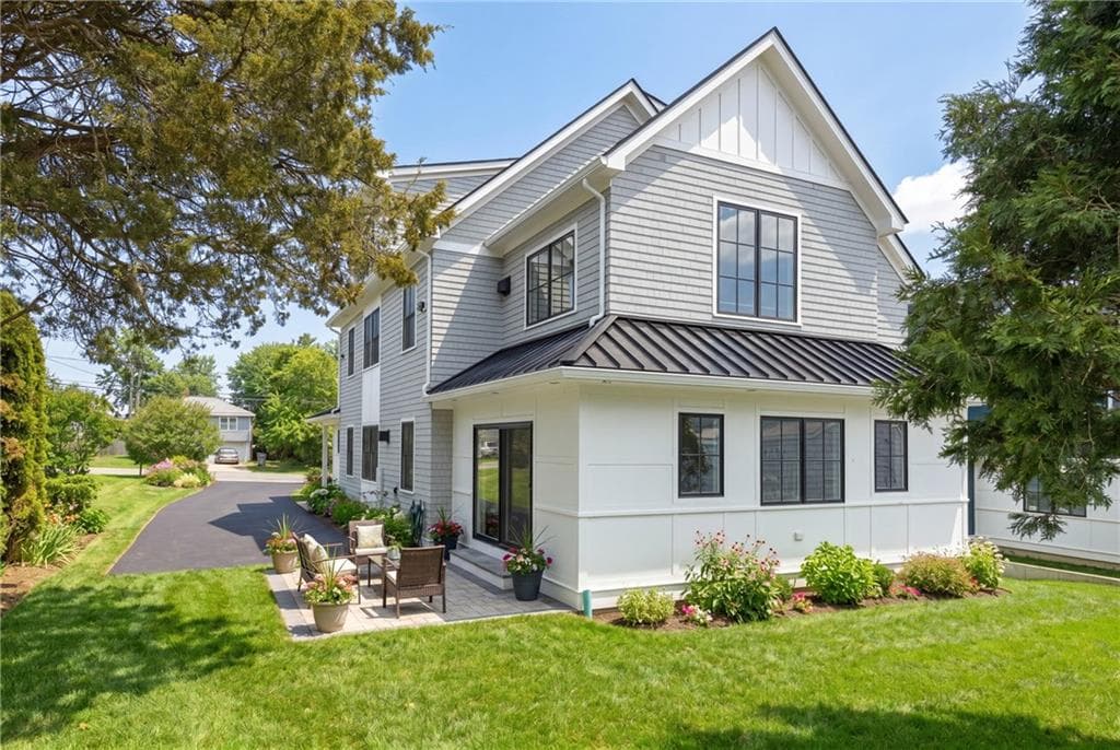 118 Newport Avenue - Photo 4