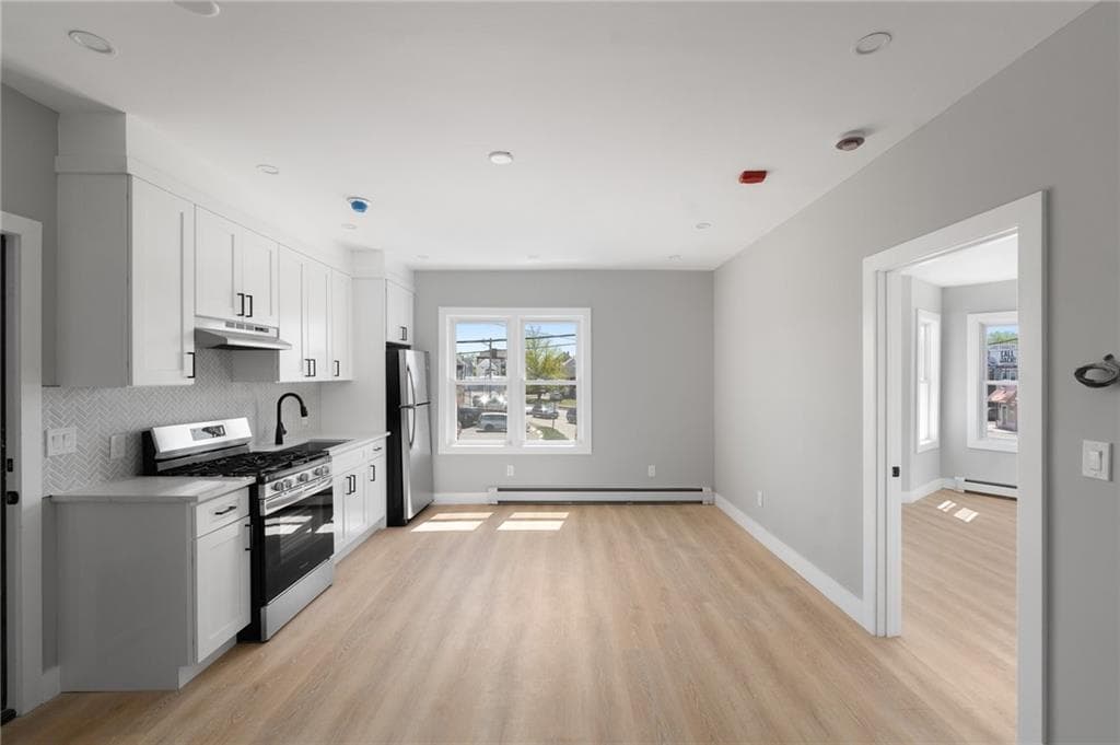 735 Broadway - Photo 2