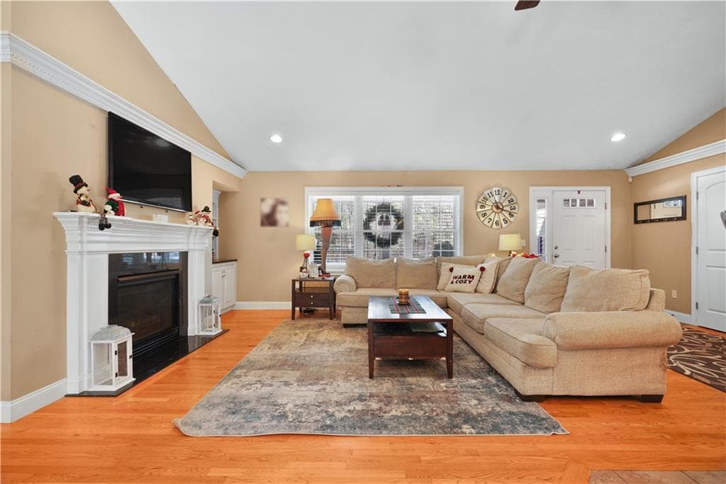 263 Plain Street - Photo 5