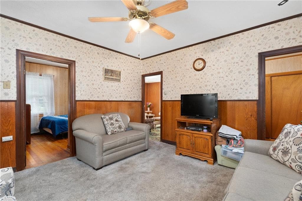 376 Underwood Street - Photo 4